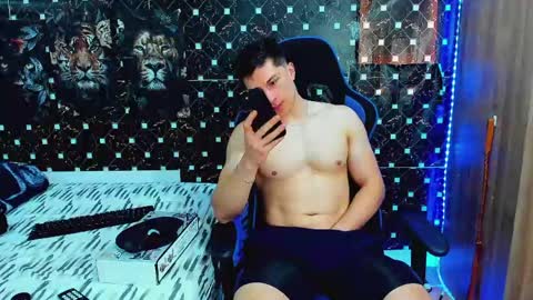 Javier online show from June 2026 06:25:02 PM
