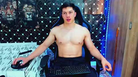 Javier online show from June 2026 09:42:01 PM