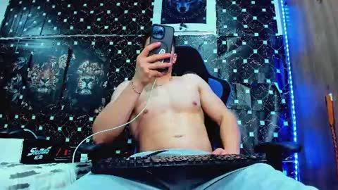 Javier online show from June 2026 05:12:01 AM