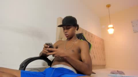 jax_maliq online show from November 2025 04:48:02 AM