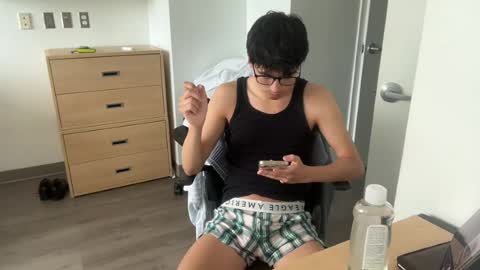 jaxsongray77 online show from June 2026 10:32:01 PM