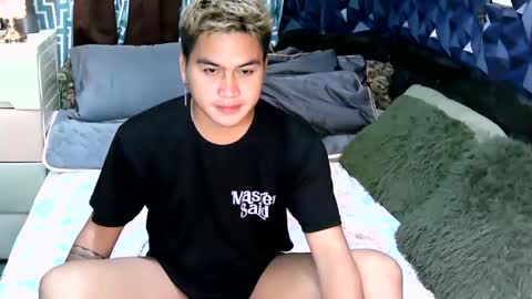 jay_eel online show from February 2025 08:40:01 PM