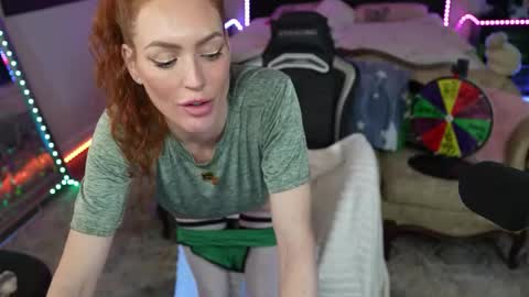 Snapshot of jaybeitsme chatting on January 2026 12:03:02 AM JennyBlighe online show from January 2026 12:03:02 AM