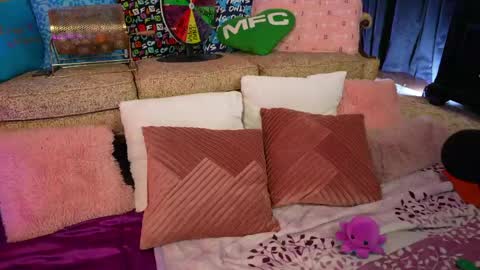 JennyBlighe online show from May 2026 11:00:01 PM