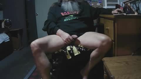 Grand Zaddy or Jay its casual online show from October 2025 09:00:01 AM