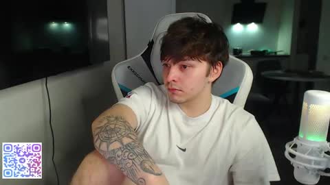 Jayce online show from April 2026 04:12:01 PM