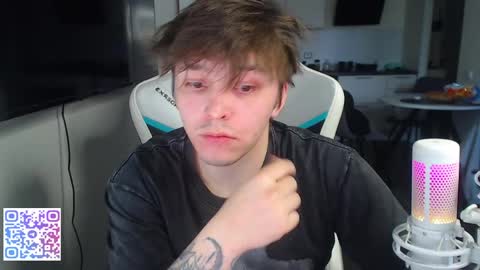 Snapshot of jayce_icestone chatting on May 2026 04:04:02 PM Jayce online show from May 2026 04:04:02 PM
