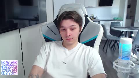 Snapshot of jayce_icestone chatting on June 2026 04:37:02 AM Jayce online show from June 2026 04:37:02 AM