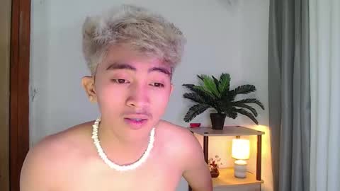 jaysee_hugecox online show from April 2026 07:58:01 PM