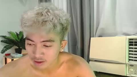 jaysee_hugecox online show from April 2026 08:55:02 PM