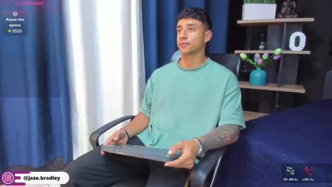 jaze_bradley online show from October 2025 11:33:02 AM