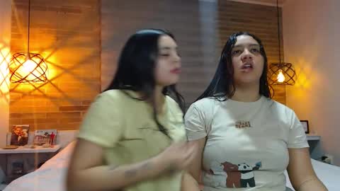 Jazmin and Scarlett online show from November 2025 09:43:02 AM