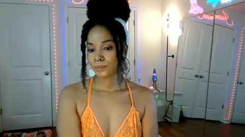 Jazmine Fox online show from May 2026 04:39:01 PM