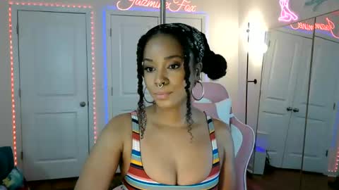 Jazmine Fox online show from May 2026 04:46:01 PM