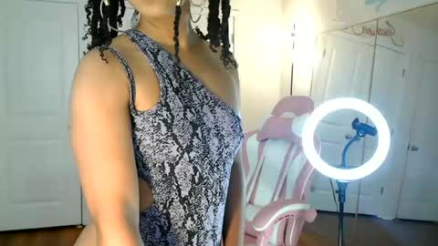 Jazmine Fox online show from July 2026 09:20:01 PM