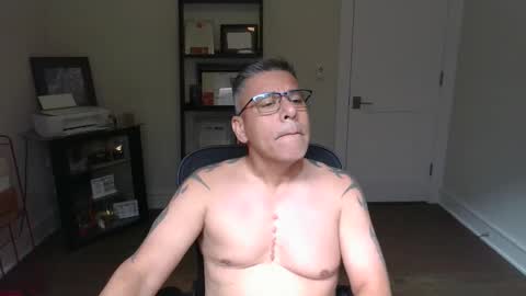 Snapshot of jc1971 chatting on May 2026 03:29:02 PM jc1971 online show from May 2026 03:29:02 PM