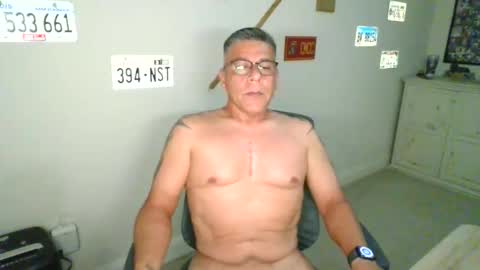Snapshot of jc1971 chatting on May 2026 12:08:02 AM jc1971 online show from May 2026 12:08:02 AM