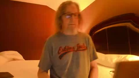 JDinEuless online show from May 2026 10:15:02 PM