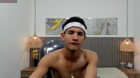 jdwhite18 online show from March 2026 06:02:01 AM