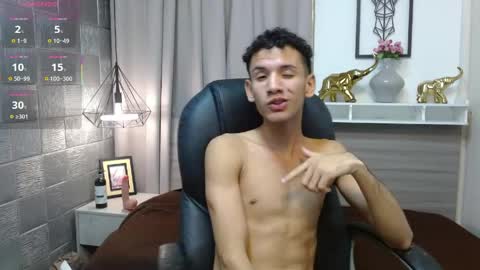Snapshot of jdwhite18 chatting on June 2026 04:07:02 AM jdwhite18 online show from June 2026 04:07:02 AM