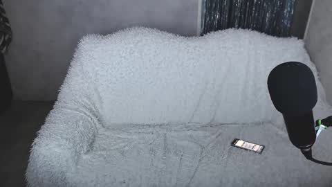 Angel online show from November 2025 04:55:01 AM