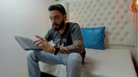 JEAN online show from April 2026 01:42:02 AM