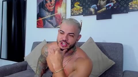 Jean  axelcrow       Modelo Independiente online show from March 2025 03:23:02 AM