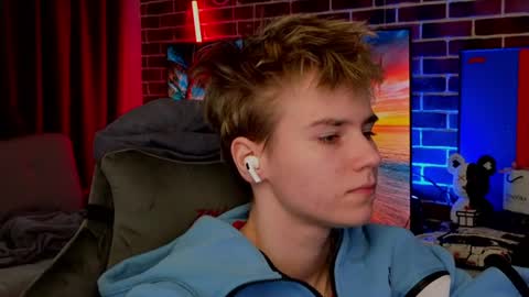 Jean online show from August 2026 03:32:02 PM
