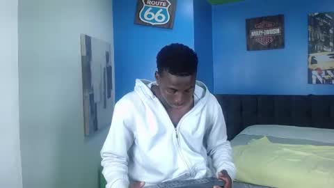 Snapshot of jeandante_ chatting on June 2026 05:25:01 PM Jeandante online show from June 2026 05:25:01 PM