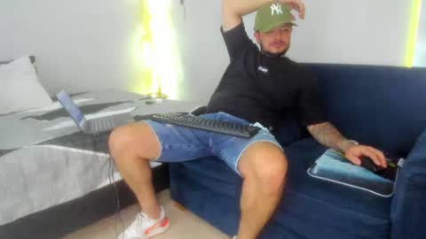 Jean alex  online show from June 2026 12:11:01 AM