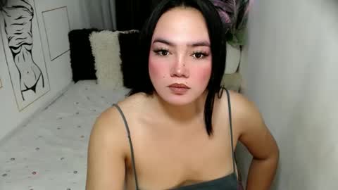 Jeanwants2play online show from April 2026 09:17:01 PM