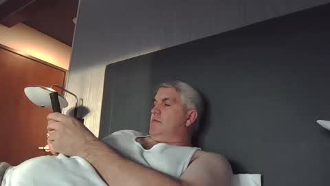 Snapshot of jecko71 chatting on February 2025 11:36:02 PM dadbody71 online show from February 2025 11:36:02 PM