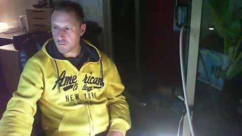 Snapshot of jef74700 chatting on December 2024 04:09:02 AM Jrme online show from December 2024 04:09:02 AM