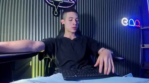 Jeff  online show from September 2025 01:01:01 PM