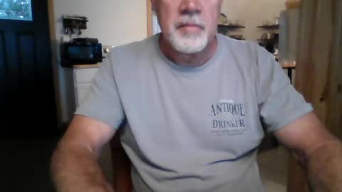 Snapshot of jeffbte315 chatting on June 2026 11:31:01 PM jeffbate online show from June 2026 11:31:01 PM