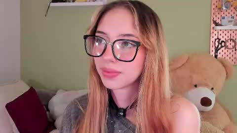 Jelly  online show from June 2026 02:46:02 AM