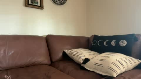 Snapshot of jellybeanin chatting on June 2026 01:57:01 PM Jelli online show from June 2026 01:57:01 PM
