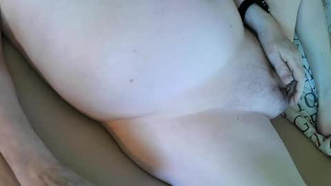 jellykulli online show from April 2026 07:03:02 AM