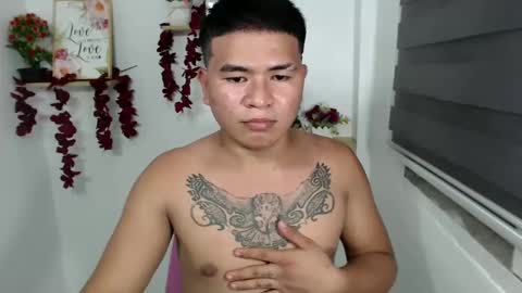 Snapshot of jem_fuckboyx chatting on December 2024 04:16:01 PM Jem online show from December 2024 04:16:01 PM