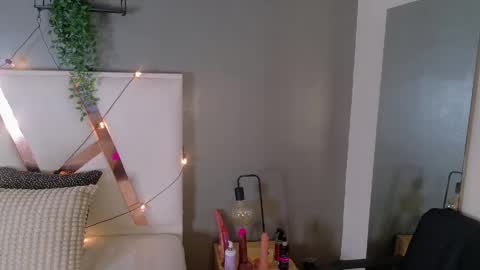 Jena  online show from April 2026 01:30:01 AM