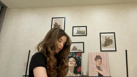 Snapshot of jenie_fire chatting on June 2026 01:23:01 PM Dolly online show from June 2026 01:23:01 PM