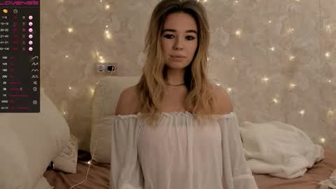 EvaSileZ online show from November 2025 03:22:01 PM