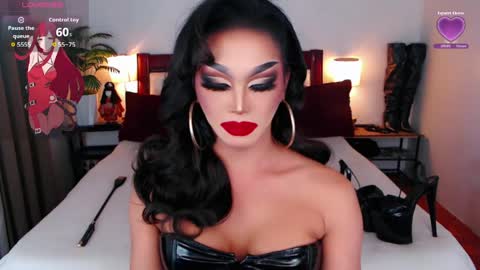 Queen Jenifer online show from June 2026 08:13:02 PM