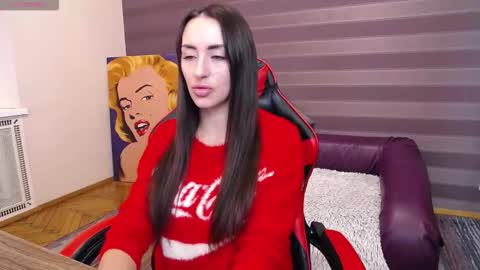 Kira online show from October 2025 07:49:02 AM