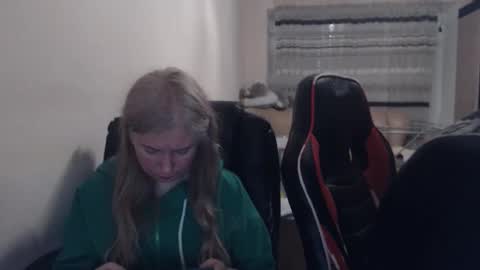 JenisAndPeter online show from April 2026 06:56:02 PM