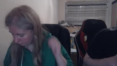 JenisAndPeter online show from April 2026 07:07:02 PM