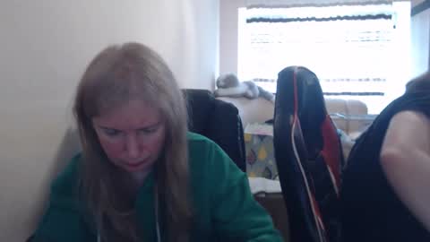 JenisAndPeter online show from April 2026 08:02:02 AM