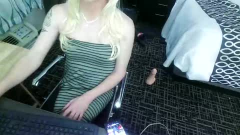 Snapshot of jennacd4life chatting on December 2024 12:20:01 AM Jenna Cross online show from December 2024 12:20:01 AM