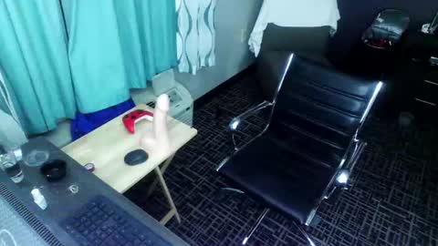 Snapshot of jennacd4life chatting on January 2025 07:11:01 AM Jenna Cross online show from January 2025 07:11:01 AM