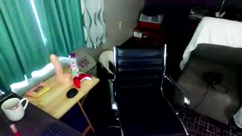 Snapshot of jennacd4life chatting on January 2025 04:00:02 PM Jenna Cross online show from January 2025 04:00:02 PM